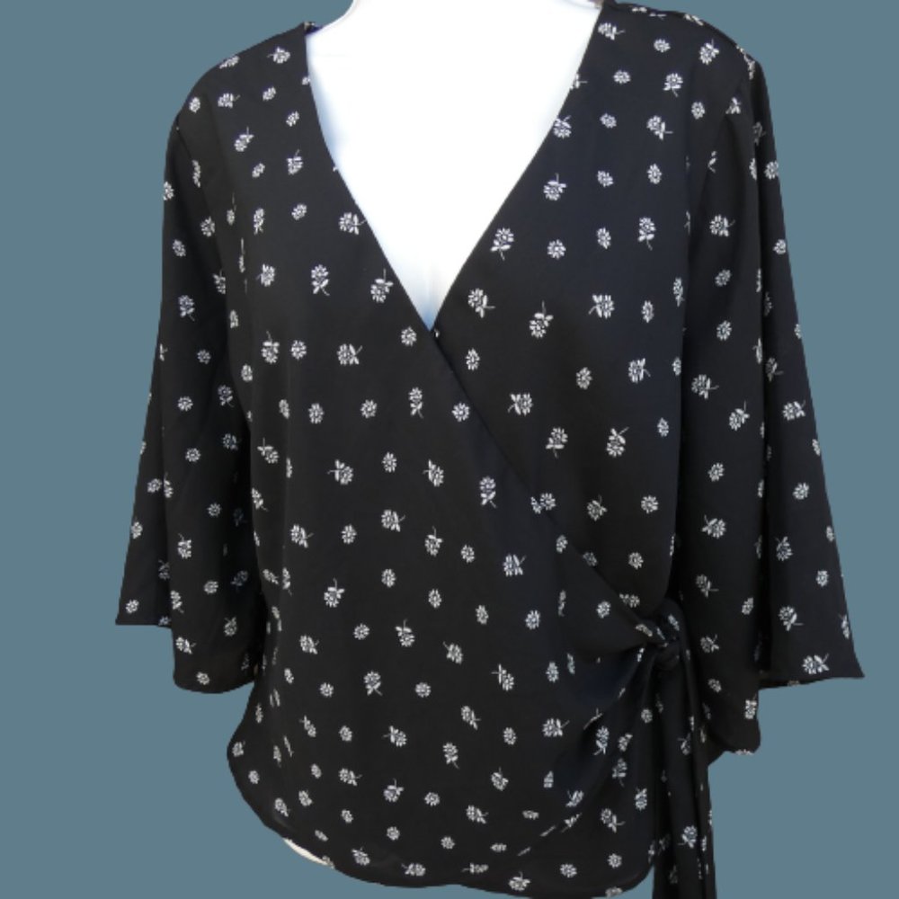 Womens 1XL V-Neck Black White Flower Cross and Tie over Blouse
